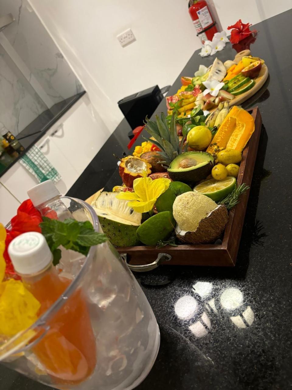 Venlia Apartment วิกตอเรีย ภายนอก รูปภาพ